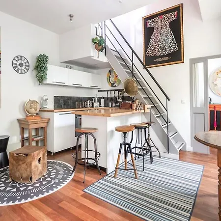 Jolie Maison Parisienne Jardin Porte De Montreuil *