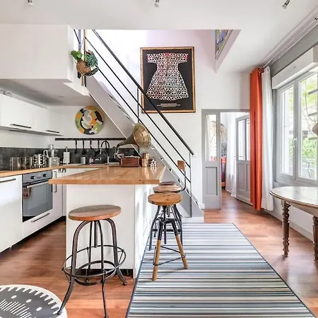Jolie Maison Parisienne Jardin Porte De Montreuil Holiday home Bagnolet